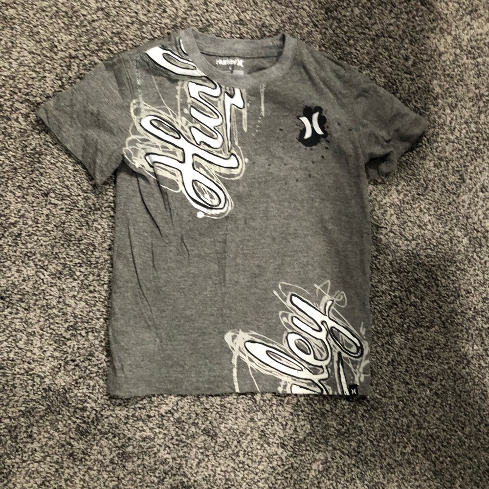 Boys size 5 Hurley tee